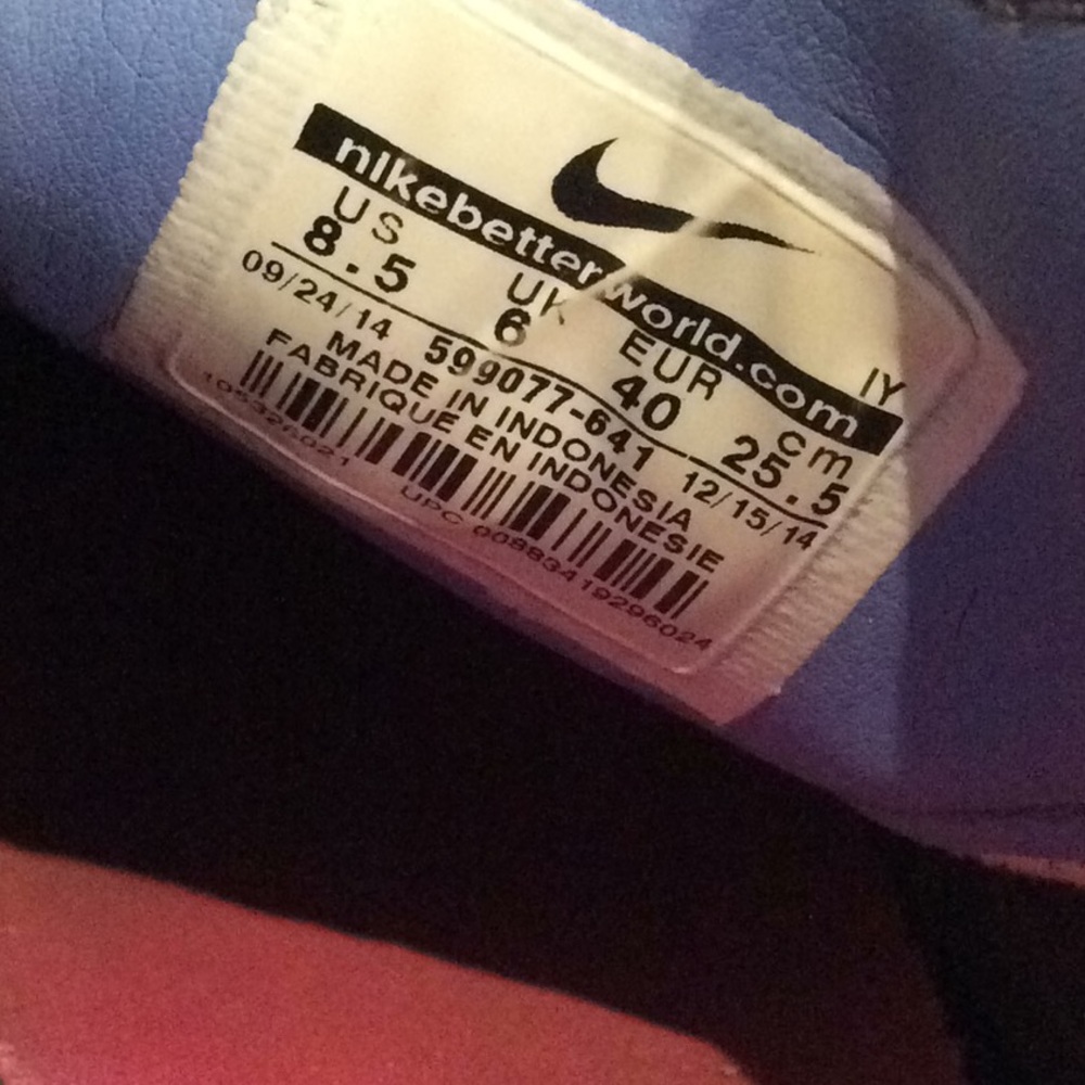 Nike Cleats - Picture 6 of 6